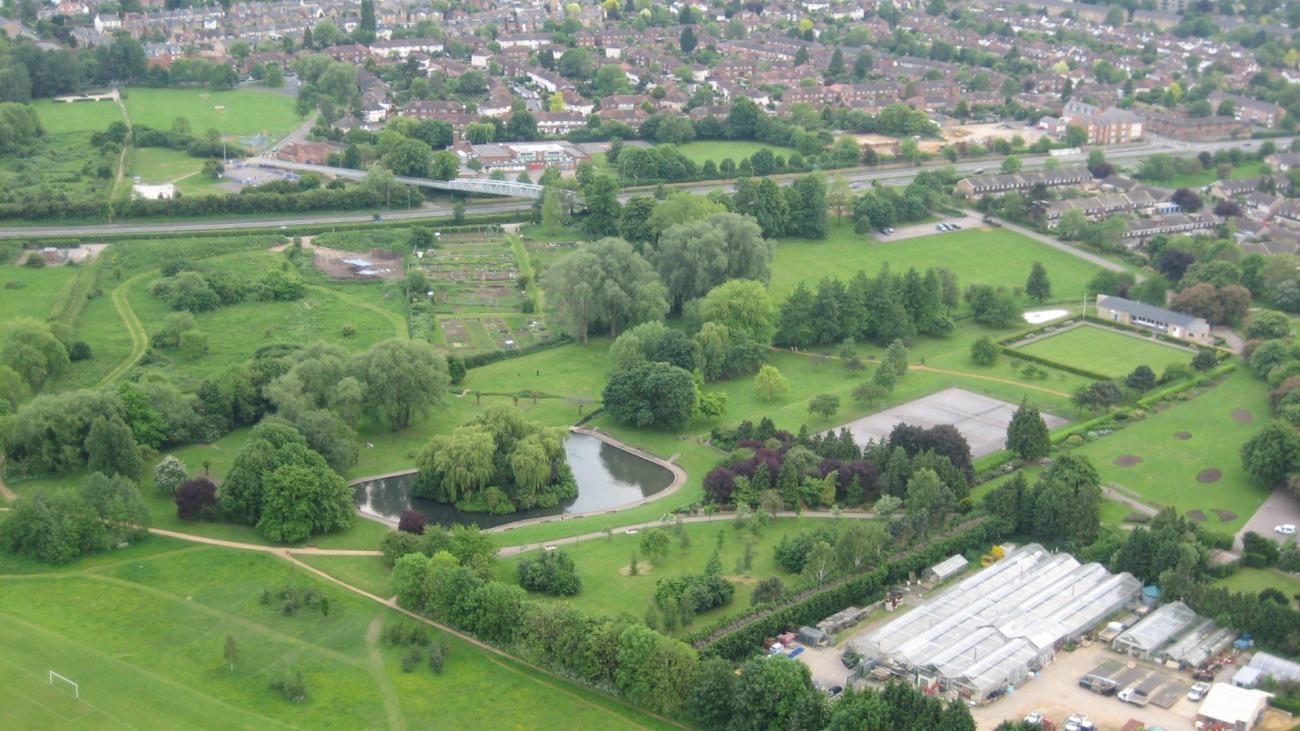 Aerial view of Cutteslowe and Sunnymead Park in Oxford