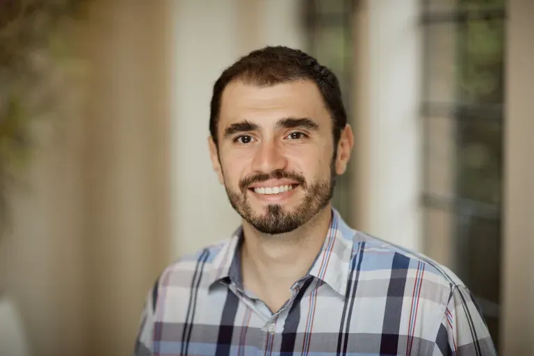 Dr Diogo Veríssimo smiling