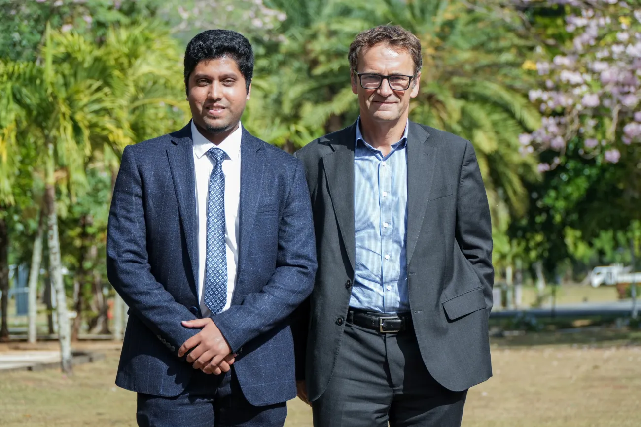Dr Jay Doorga, National Coordinator at the University of the Mascarenes standing next to Professor Jim Hall, of the Environmental Change Institute at the University of Oxford