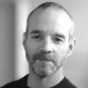 Head and shoulders image of Dr Steve Westlake 
